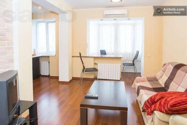 2-Х Комнатная На Подоле Apartment Kyiv Exterior photo